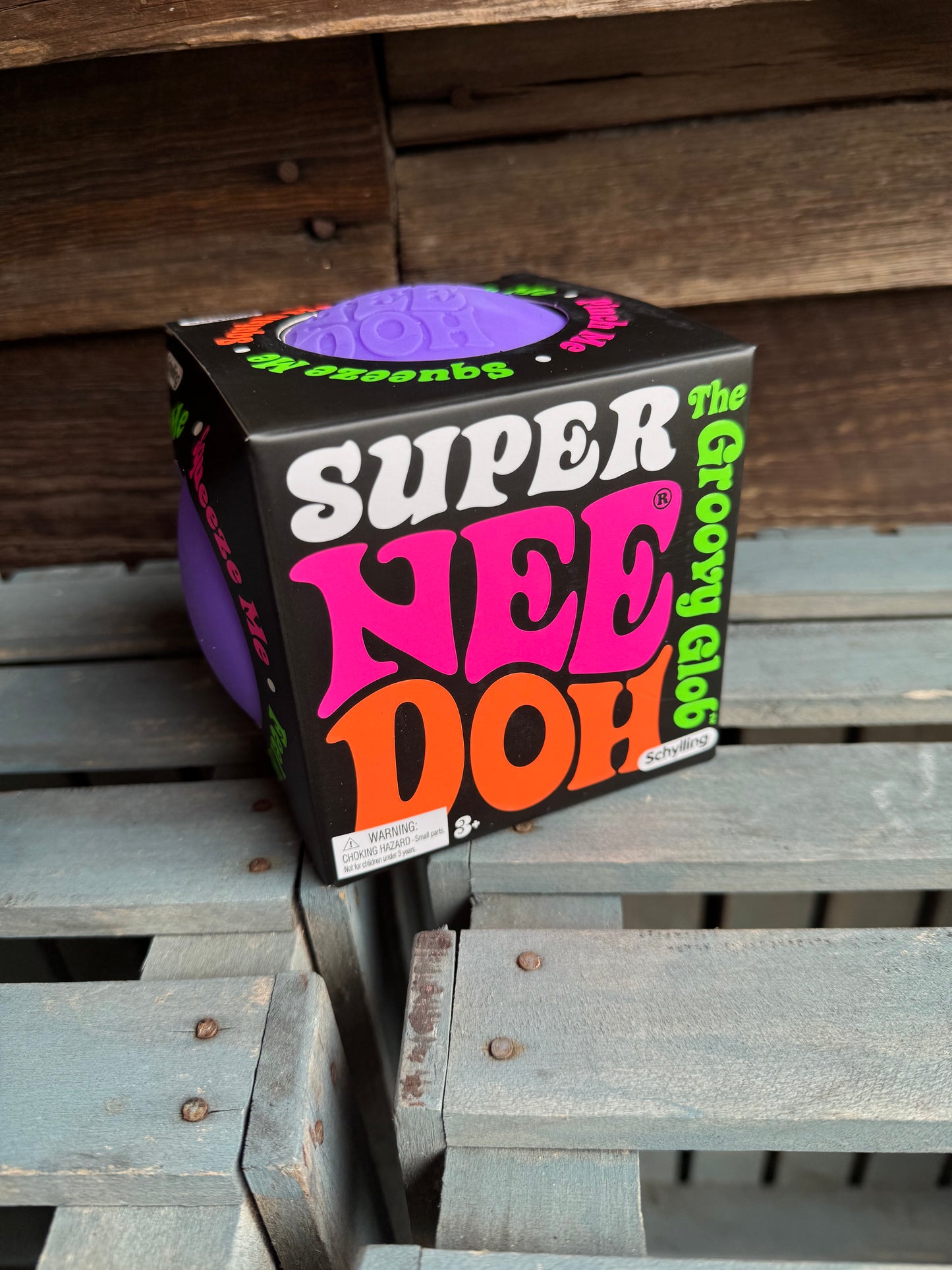 SUPER NEEDOH GLOBE
